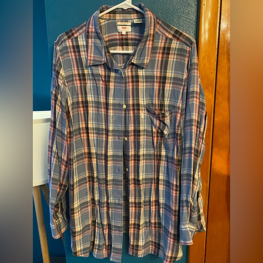 New Levi’s Boyfriend Fit
